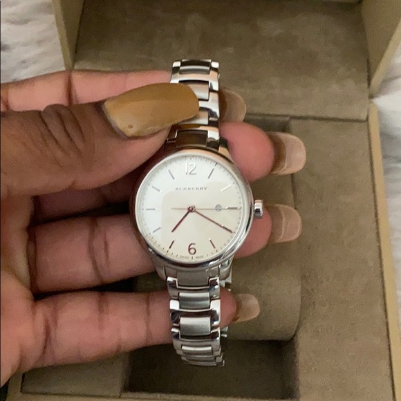 Women’s Silver 50m Burberry watch main image 5